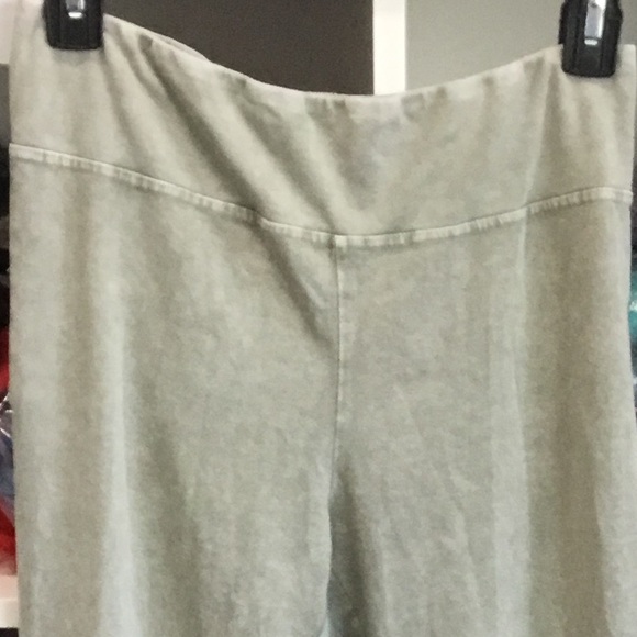 EASEL Light Green Olive Mineral Washed Small Leggings - Picture 3 of 12